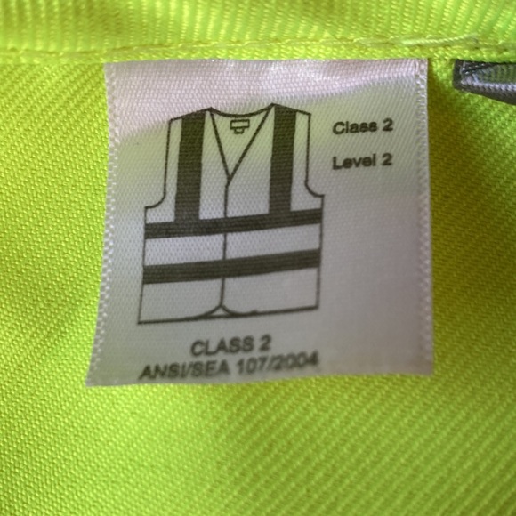 NWOT SAFETY REGULATION VEST. NEVER WORN CLASS 2, LEVEL 2 BERNE SZ LR - Picture 10 of 11